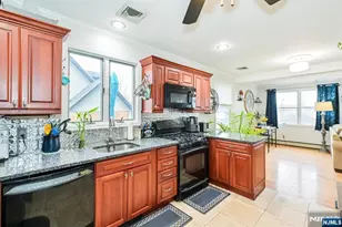 19 Pearl St, Bloomingdale, NJ 07403 - Photo 12