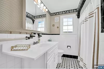 509 Lakeside Avenue, Pompton Lakes, NJ 07442 - Photo 14