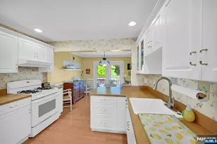 509 Lakeside Ave, Pompton Lakes, NJ 07442 - Photo 8