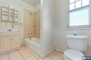 95 Keer Ave, Newark, NJ 07112 - Photo 16