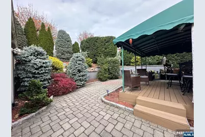 303 Shaler Boulevard, Ridgefield, NJ 07657 - Photo 8