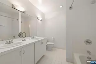 28 Garden Pl 151, Edgewater, NJ 07020 - Photo 14