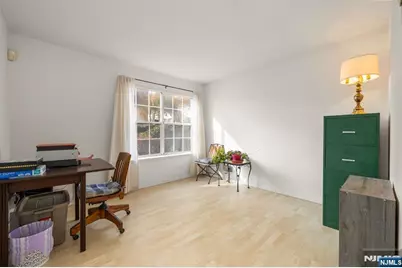 28 Garden Place 151 #151, Edgewater, NJ 07020 - Photo 16