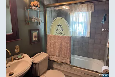 260 Greve Drive, New Milford, NJ 07646 - Photo 16