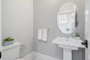 32 Marquis Ct, Edgewater, NJ 07020 - Photo 10