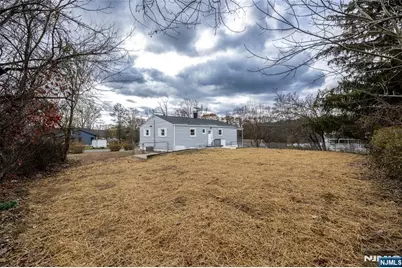 4 Lloyd Avenue, Stanhope, NJ 07874 - Photo 32