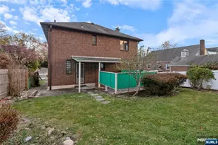 15 Edgewater Rd, Cliffside Park, NJ 07010 - Photo 32