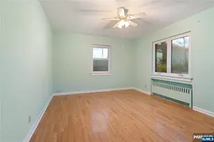 15 Edgewater Rd, Cliffside Park, NJ 07010 - Photo 20