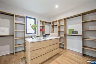 121 Circle Dr, Paramus, NJ 07652 - Photo 28