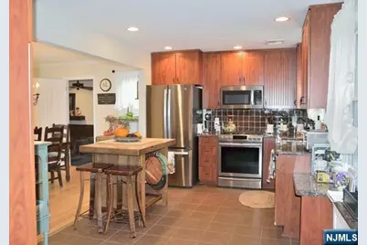 21 N Crest Drive, Cresskill, NJ 07626 - Photo 4