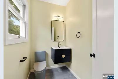 174 Pleasant Avenue, Bergenfield, NJ 07621 - Photo 6