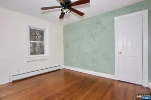 325 New Bridge Rd, Bergenfield, NJ 07621 - Photo 14