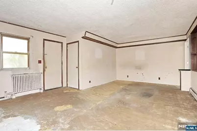 325 New Bridge Road, Bergenfield, NJ 07621 - Photo 40