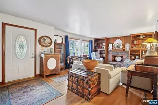 29 Sycamore Ave, Livingston, NJ 07039 - Photo 4