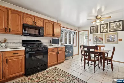 29 Sycamore Avenue, Livingston, NJ 07039 - Photo 12