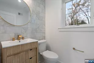 18 Clinton Pl, Woodcliff Lake, NJ 07677 - Photo 16