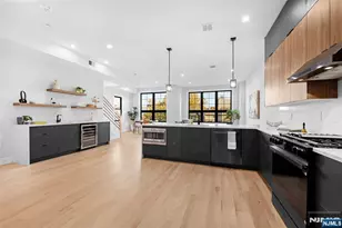 165 Delaware Ave 3, Jersey City, NJ 07306 - Photo 22