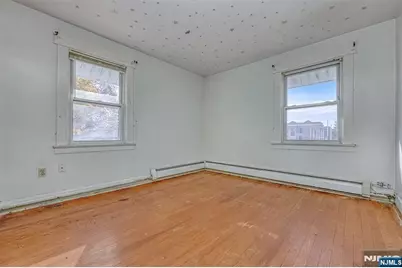 312 Rochelle Avenue, Rochelle Park Township, NJ 07662 - Photo 18