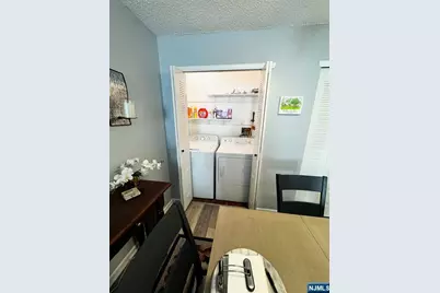 807 Sassafras Court, Mahwah, NJ 07430 - Photo 6