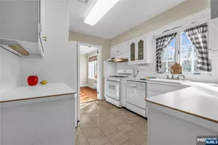 90 Jacobus Ave, Little Falls Township, NJ 07424 - Photo 16