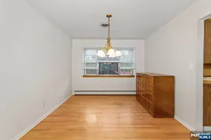 33 Chobot Ln, Elmwood Park, NJ 07407 - Photo 8