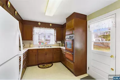 57 Richwood Place, Denville, NJ 07834 - Photo 6