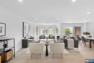 302 Smith Ct, Edgewater, NJ 07020 - Photo 4