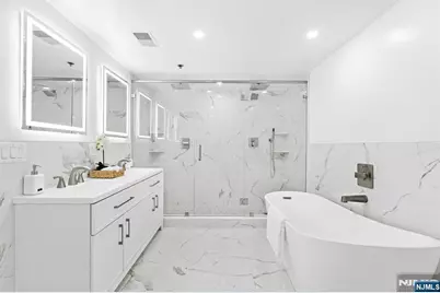 302 Smith Court, Edgewater, NJ 07020 - Photo 20