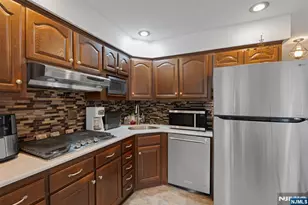 280 River Dr, River Vale Township, NJ 07675 - Photo 4