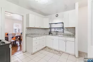 327 Field Pl, Hillside, NJ 07205 - Photo 10