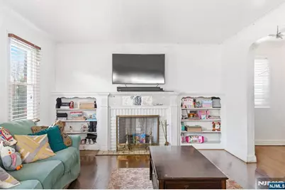 327 Field Place, Hillside, NJ 07205 - Photo 6