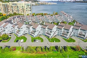 14A Riverview 14A, North Bergen, NJ 07047 - Photo 4