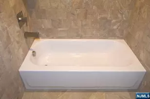 14A Riverview 14A, North Bergen, NJ 07047 - Photo 30