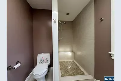 159 Henry, Teaneck Township, NJ 07666 - Photo 12