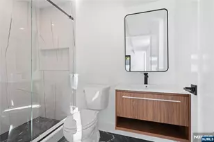 460 Greenmount Ave, Cliffside Park, NJ 07010 - Photo 24