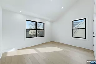 820 Elm Ave, Ridgefield, NJ 07657 - Photo 16