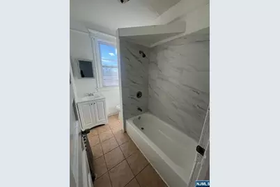87 Montgomery Avenue, Irvington, NJ 07111 - Photo 14