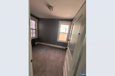 87 Montgomery Avenue, Irvington, NJ 07111 - Photo 4