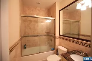 20 W Palisades Blvd D, Palisades Park, NJ 07650 - Photo 14