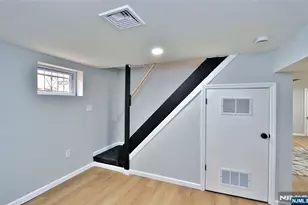 39 Grant Pl, Irvington, NJ 07111 - Photo 20