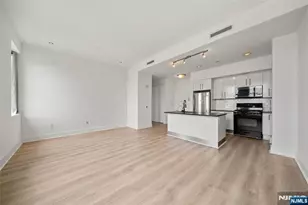 4 Beacon Way 1407, Jersey City, NJ 07304 - Photo 8