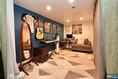 153 S Mountain Circle, West Milford, NJ 07480 - Photo 34