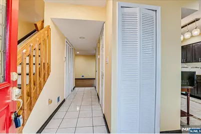 28 Cosgrove Court, East Brunswick Township, NJ 08816 - Photo 8