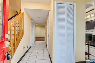 28 Cosgrove Ct, East Brunswick Township, NJ 08816 - Photo 8