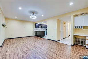 28 Cosgrove Ct, East Brunswick Township, NJ 08816 - Photo 12