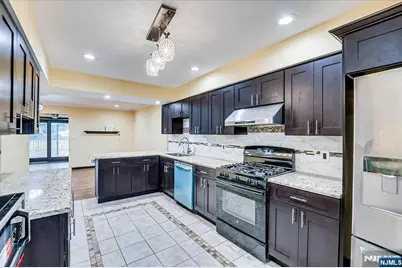 28 Cosgrove Court, East Brunswick Township, NJ 08816 - Photo 20