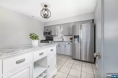 169 Cambridge Avenue, Saddle Brook Township, NJ 07663 - Photo 20