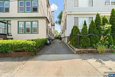 14 Patten Place, Newark, NJ 07112 - Photo 2