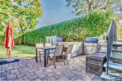 65 McDougall Lane, Bogota, NJ 07603 - Photo 8