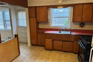 41 Eaton Ct, Berkeley Heights Township, NJ 07922 - Photo 4